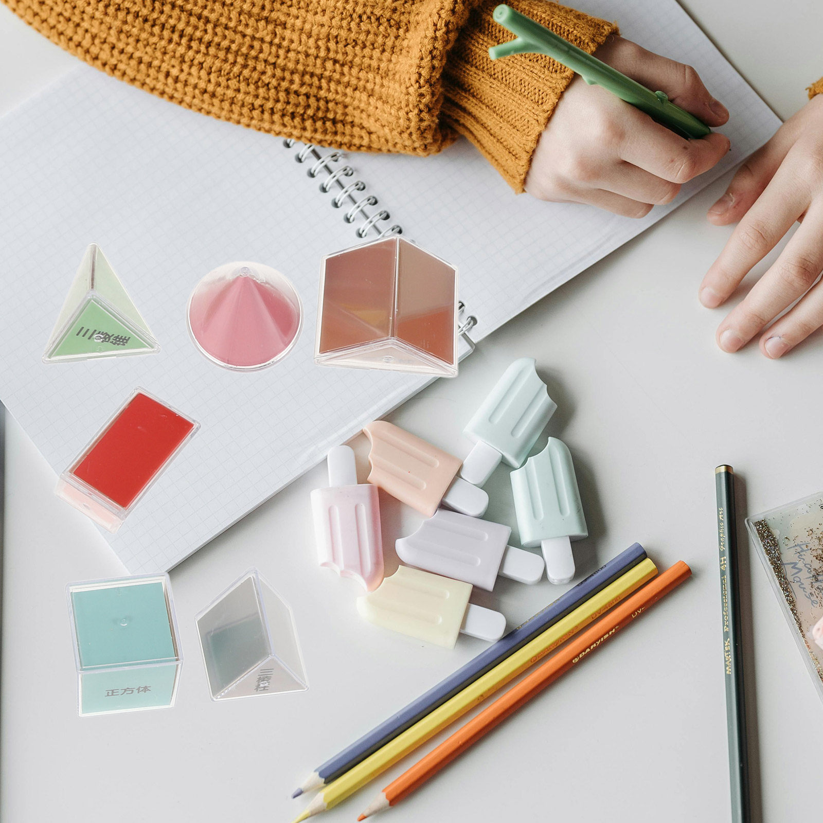 Ensemble de 8 solides géométri - Math Manipulative Set avis et prix